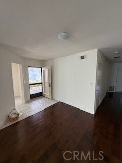 Building Photo - 11 Calandria