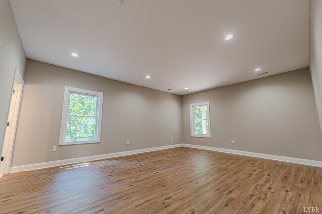 Building Photo - 109 Tosh Ln