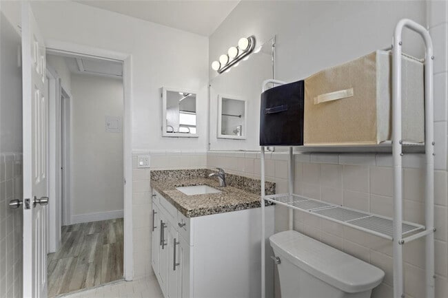 Building Photo - 493 NW 43rd St