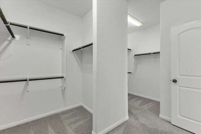 Building Photo - 19321 Hartwell Dr