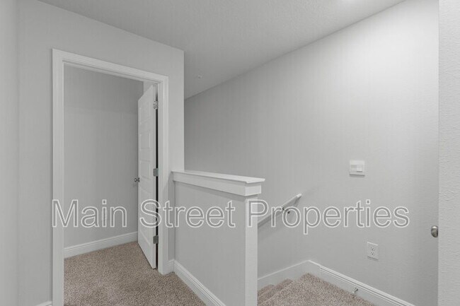 Building Photo - 7104 Cedar Grv Wy