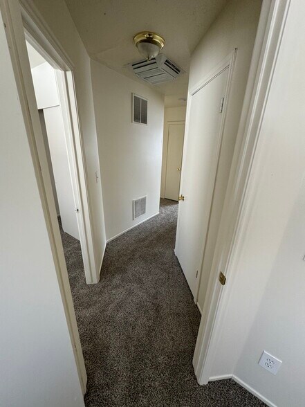 Building Photo - 841 E Arcadia Green Way
