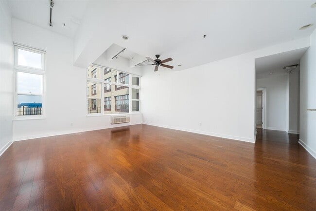 Building Photo - 1500 Hudson St