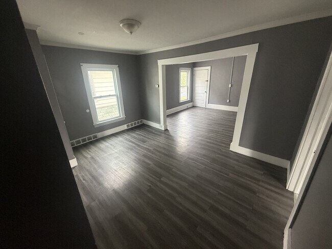 Building Photo - 2153 W 96th St
