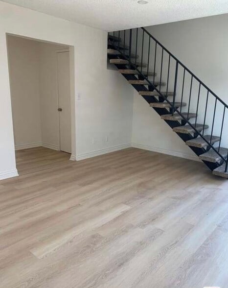 Building Photo - 926 S Ford Blvd