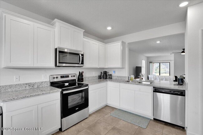 Building Photo - 6540 Lokosee Ct