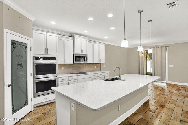 Building Photo - 3821 Coastal Cove Cir