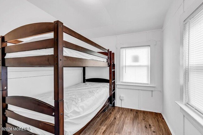 Building Photo - 504 8th Ave