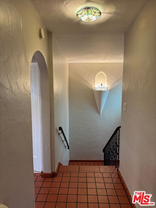 Building Photo - 6128 Maryland Dr