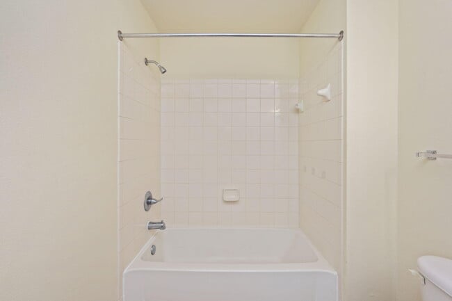 Building Photo - 535 Wingspan Way