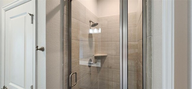 Building Photo - 221 Banyon Dr
