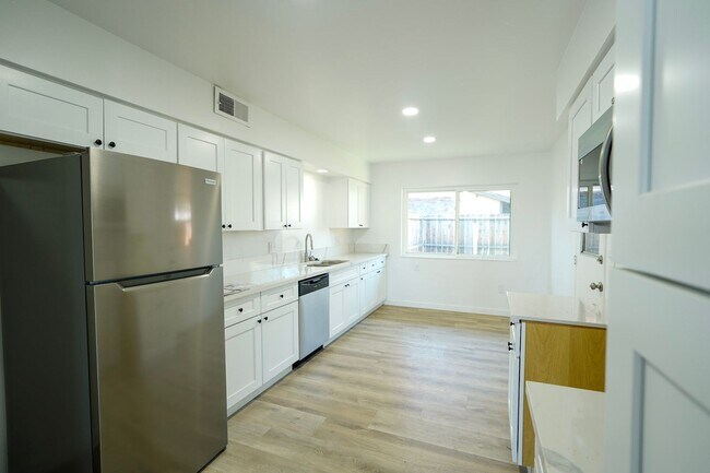 Building Photo - 6304 Riley Way