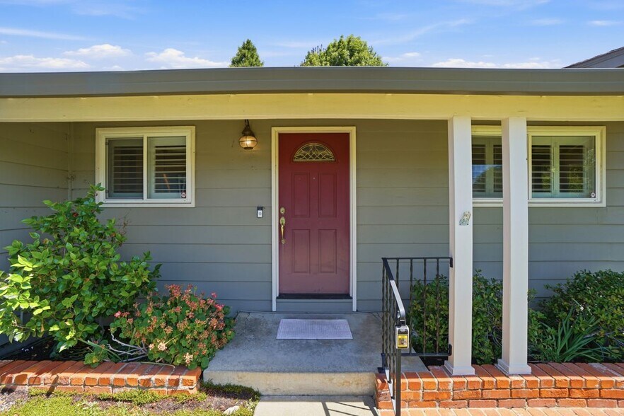 Building Photo - 4657 Brenda Cir