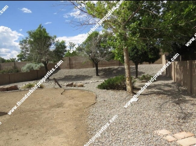 Building Photo - 6505 Sonrisa Pl NE