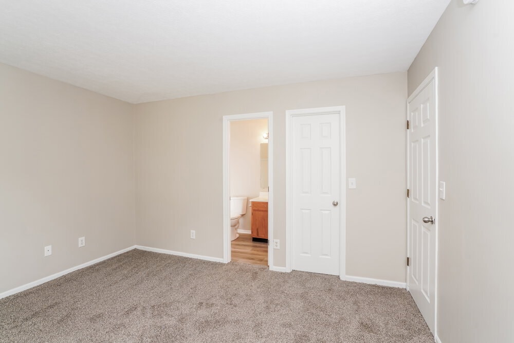 Building Photo - 4613 Lunenburg Dr