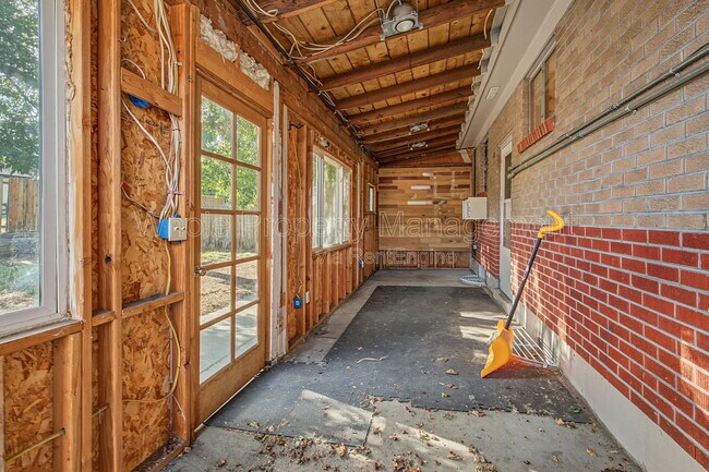 Building Photo - 7071 Ruth Way