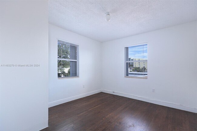 Building Photo - 931 79th Terrace