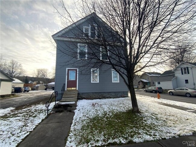 Primary Photo - 1628 State St