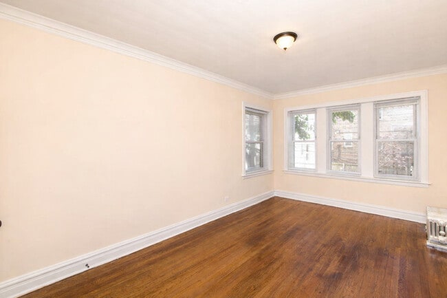 Building Photo - 2920 N Albany Ave