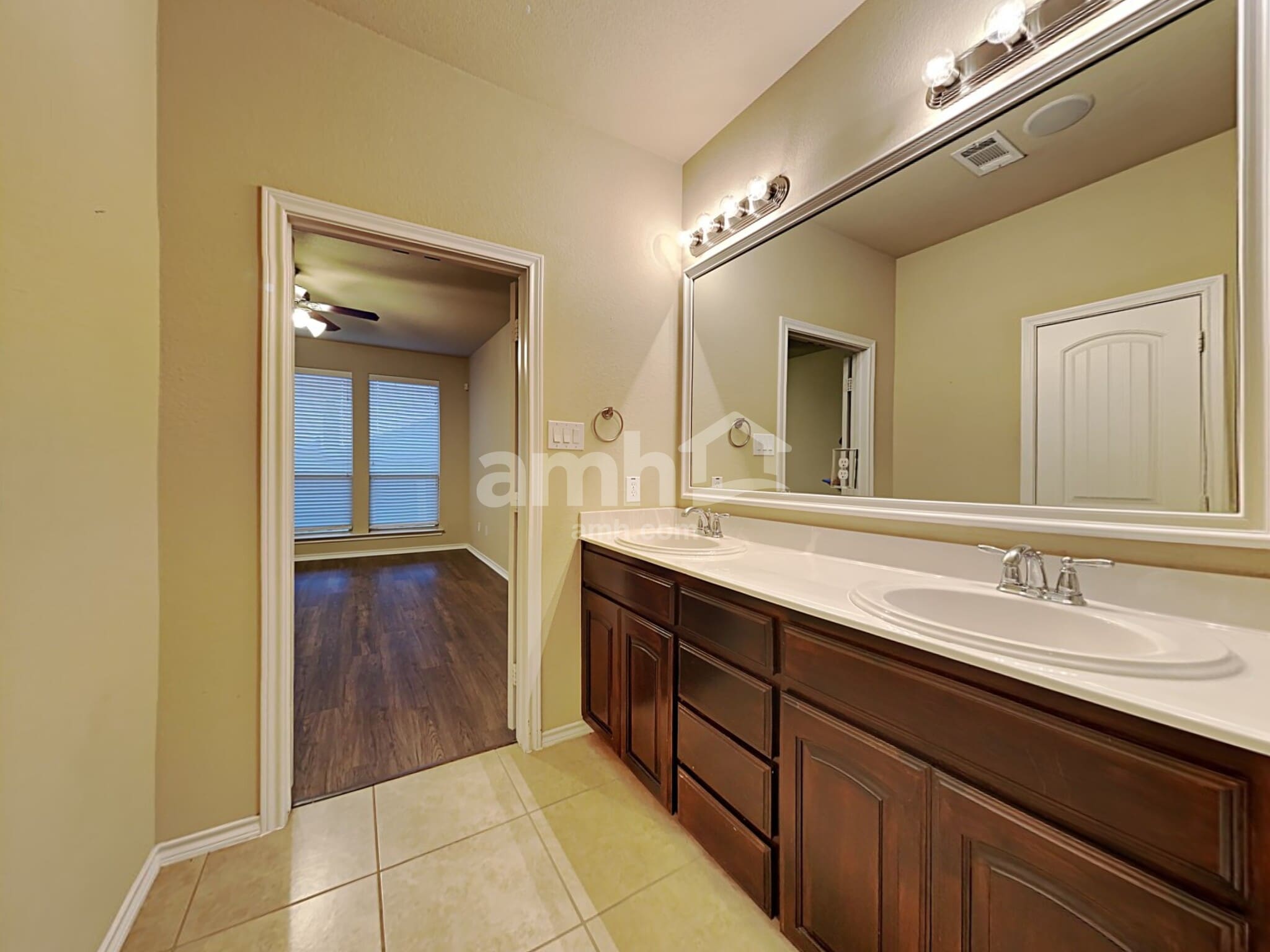 Building Photo - 4525 Lacewood Dr