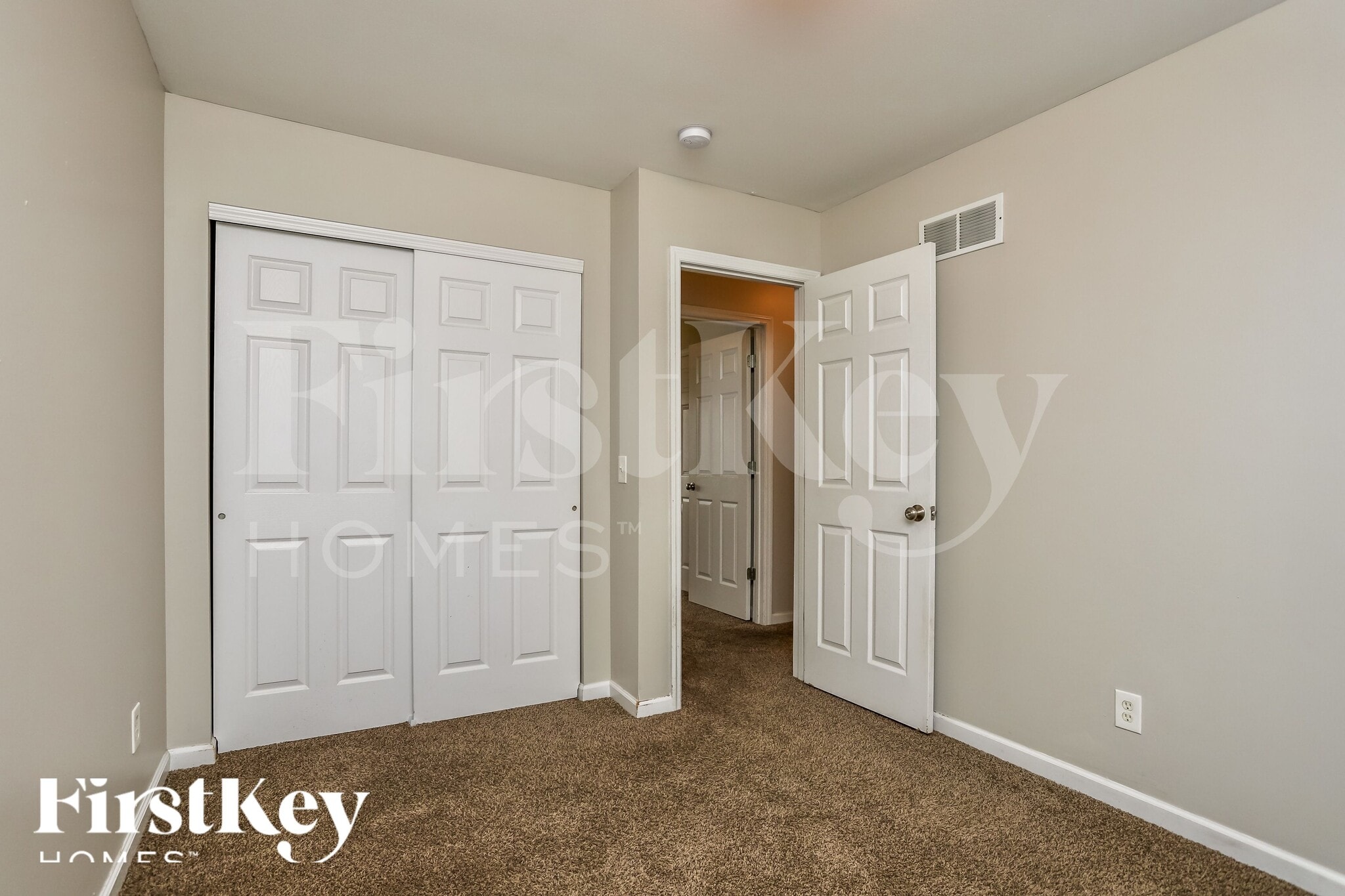 Building Photo - 322 Aspen Creek Dr