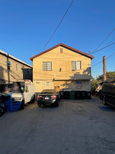 Building Photo - 11109 S Broadway