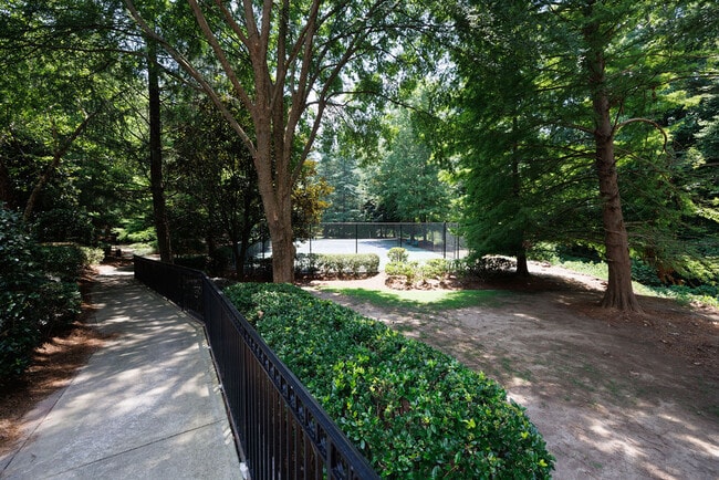 Building Photo - 1111 Westchester Ridge NE