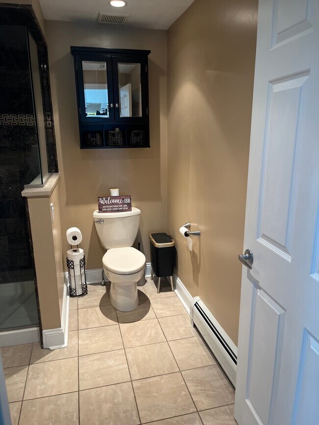 Building Photo - 71 Riverside Dr