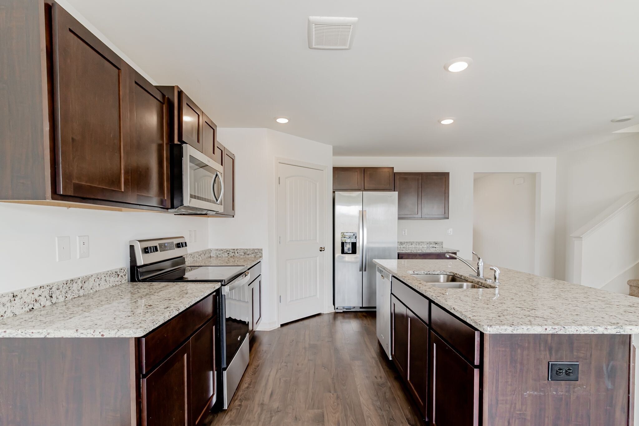 Building Photo - 7339 Tulip Trestle Ct