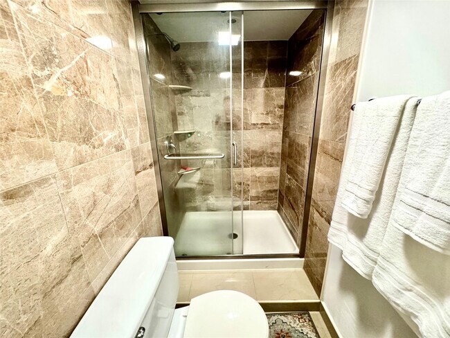 Building Photo - 120 Tilford F