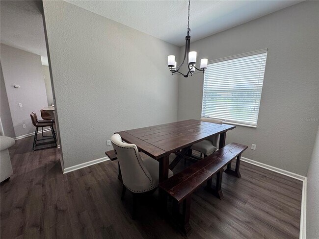 Building Photo - 6811 Helmsley Cir