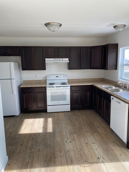 Building Photo - Elm Tree Commons