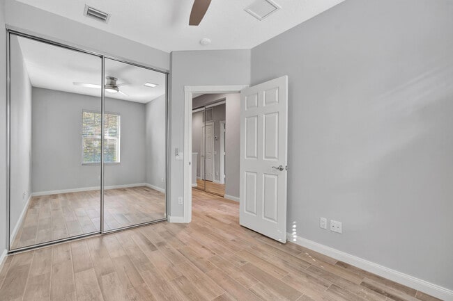 Building Photo - 2873 E Community Dr