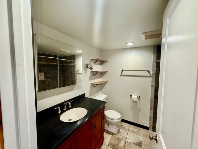 Building Photo - Brand New 1 bed, 1 bath with Den In Lynnwood $2350/mo.