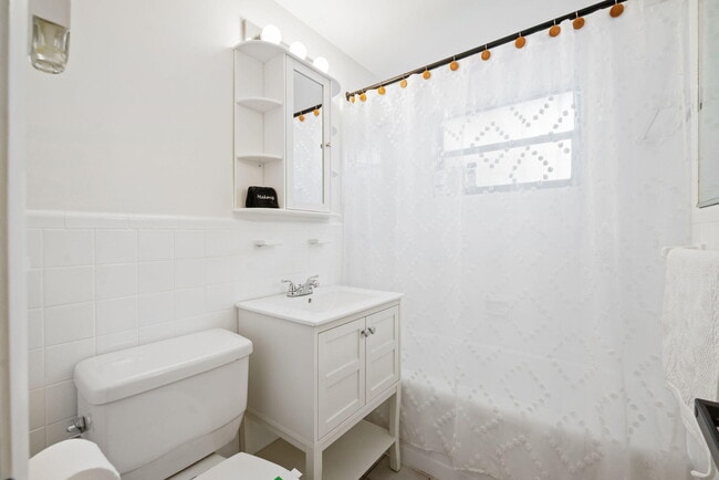 Building Photo - 2512 Sugar Loaf Ln