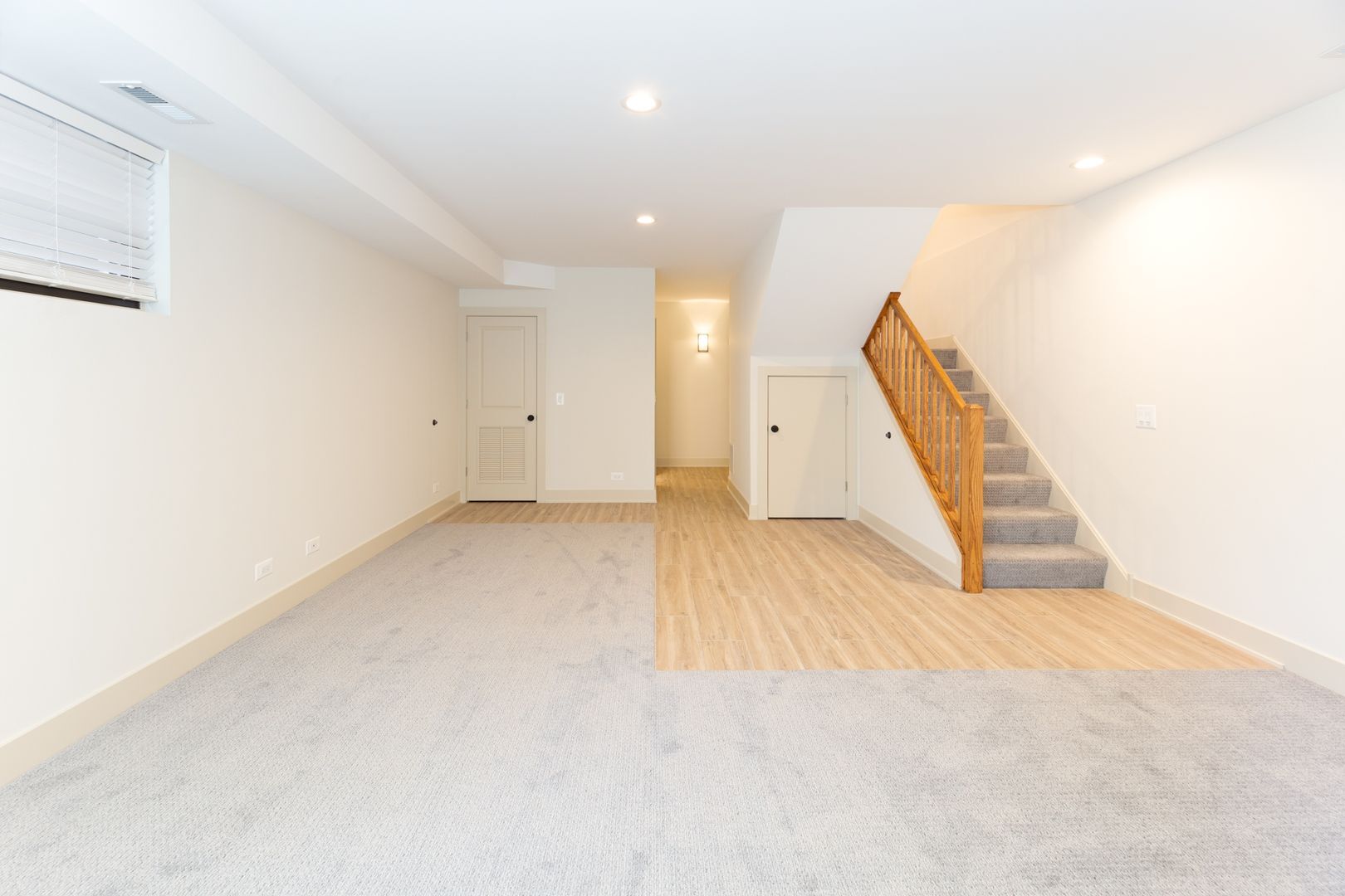 Building Photo - 1320 W Diversey Pky
