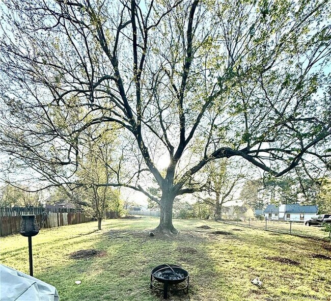 Building Photo - 6873 Kizer Dr