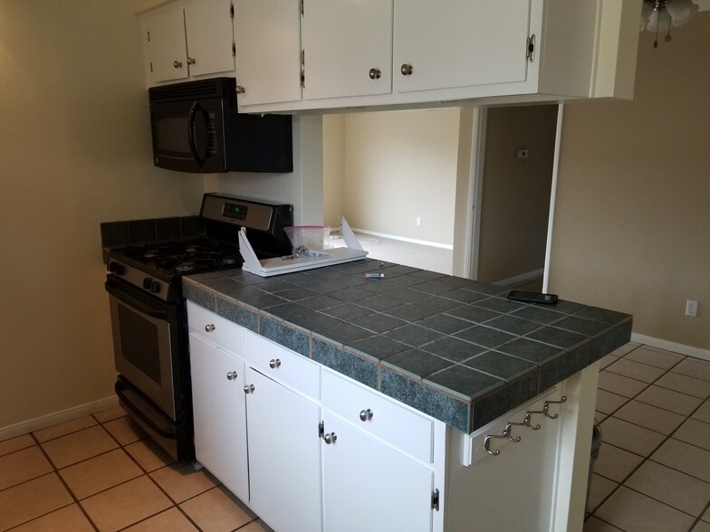 Building Photo - 621 S Shelton St