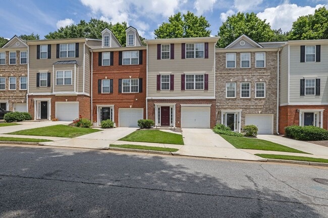 Building Photo - 541 Lantern Wood Dr