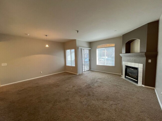 Building Photo - 2575 S Syracuse Way