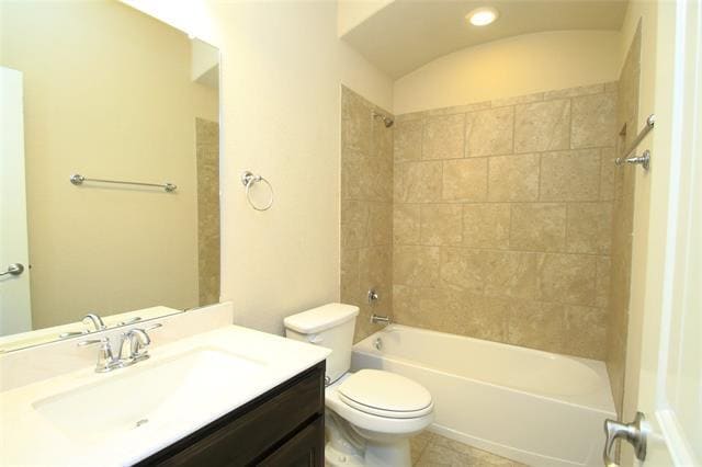 Building Photo - 4817 Green River Dr