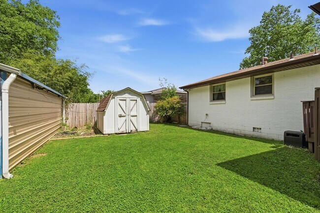 Building Photo - 3 Bedroom/ 2 Bath Home, Fenced Yard, Covered Porch, Large Workshop/Storage Building, Small storag...