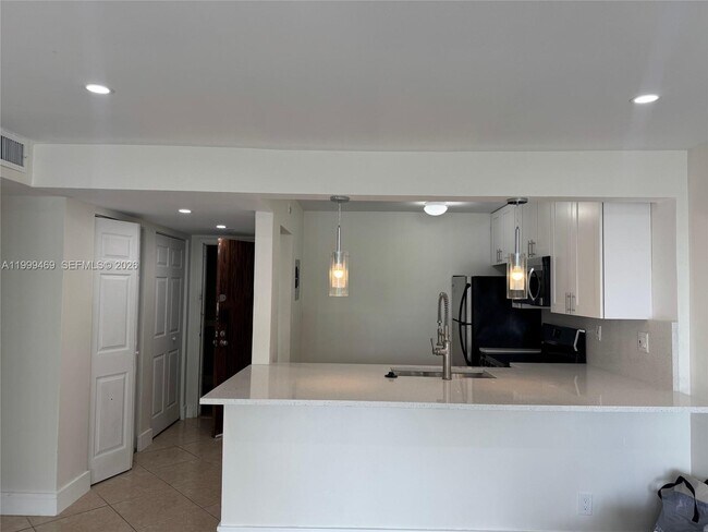 Building Photo - 492 NW 165th St