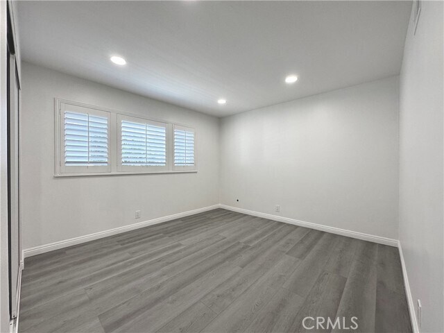 Building Photo - 54 Gillman St