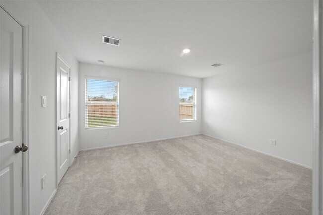 Building Photo - 1440 Las Cuevas Dr