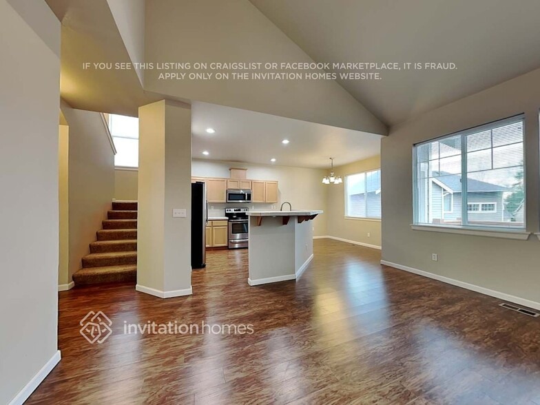 Building Photo - 521 50th St SE