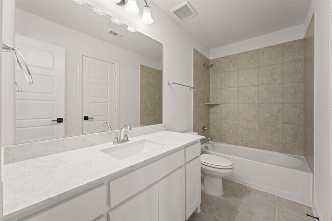 Building Photo - 2820 Shadybrook Dr