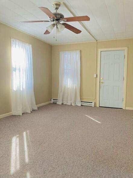 Building Photo - 51 Pleasant St