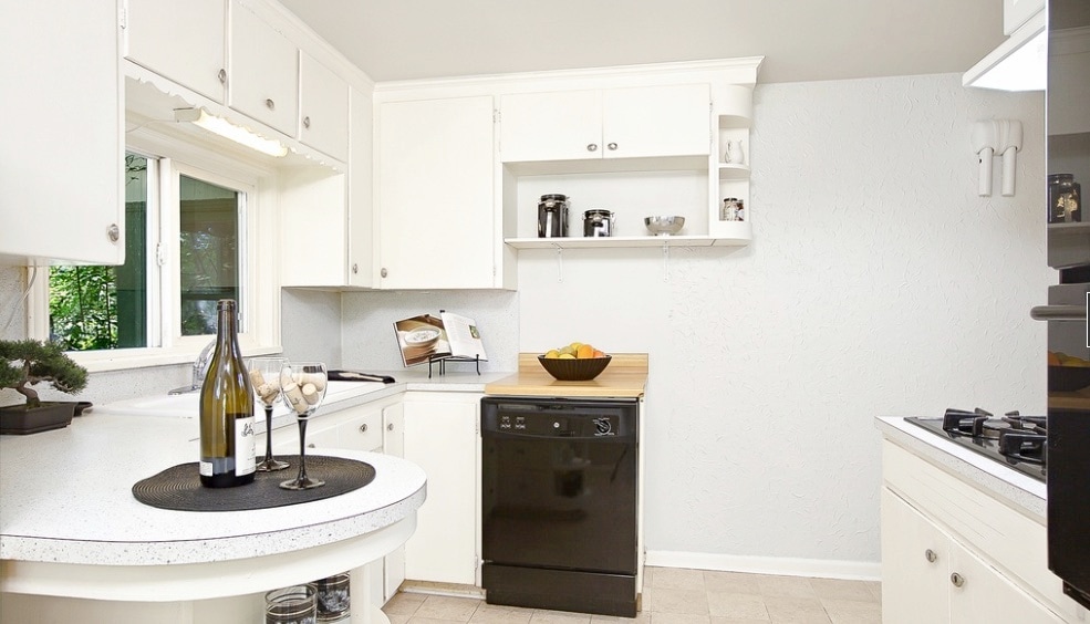 Kitchen - 14526 Evanston Ave N