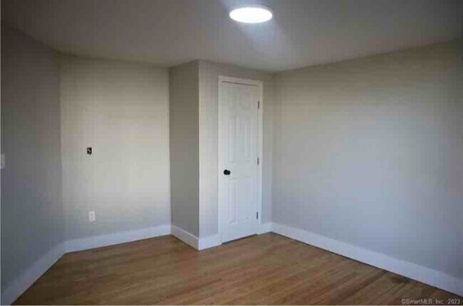 Building Photo - 403 Middletown Ave